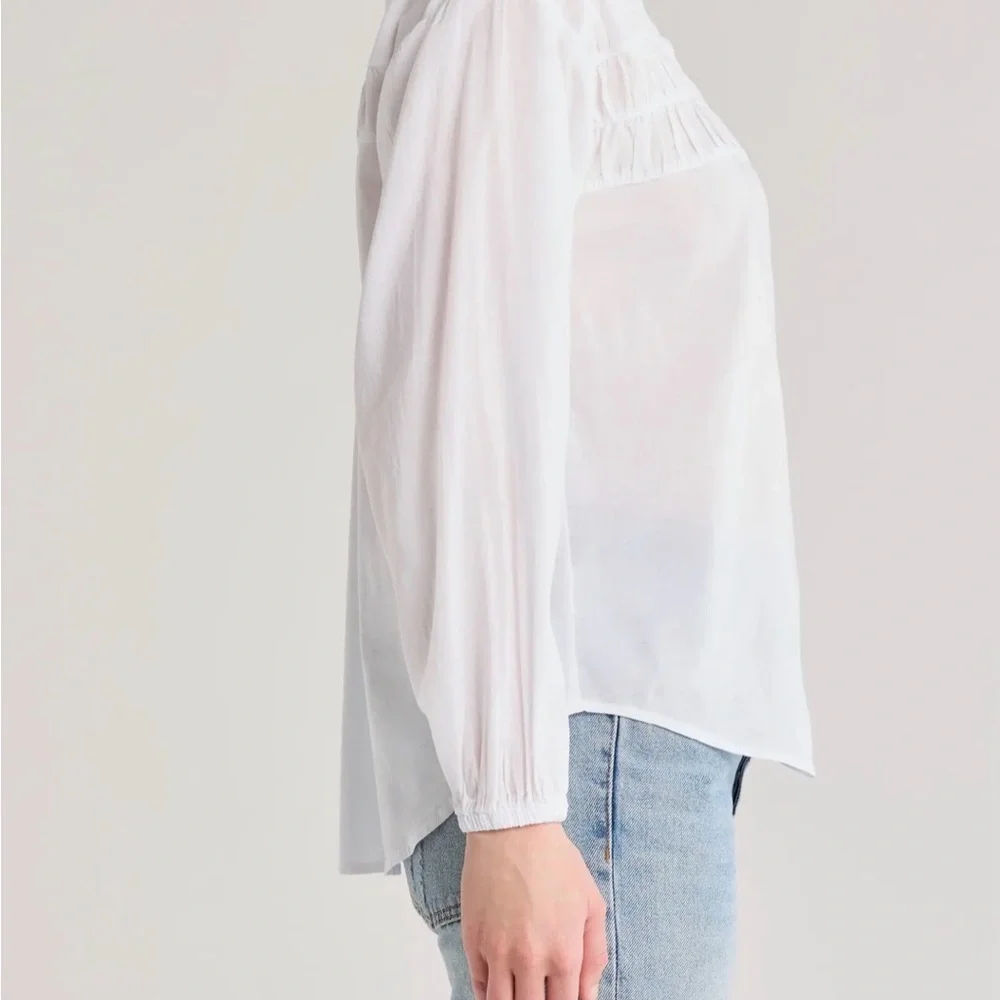 Splendid Collection Button-Up Ruffle Blouse R13A
